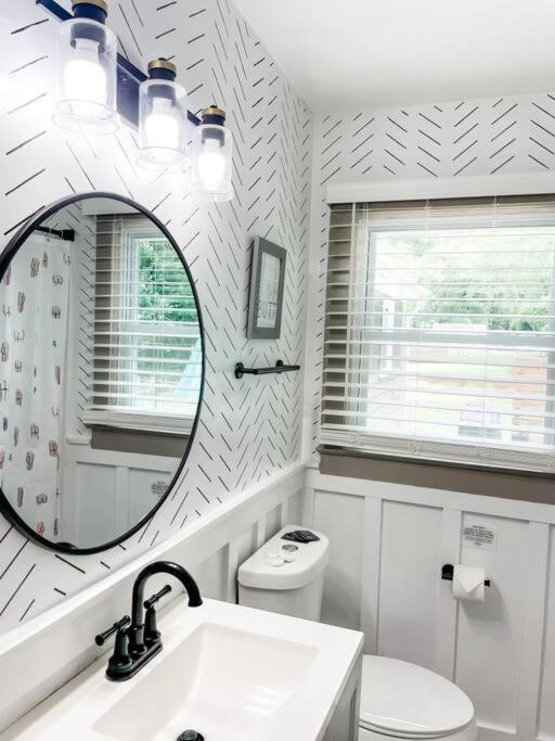 Blue Bungalow W/ Free Golf Cart 1/2 Mi From Square Covington Exterior foto